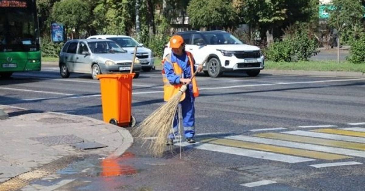 К Дню города Алматы коммунальщики работают в усиленном режиме