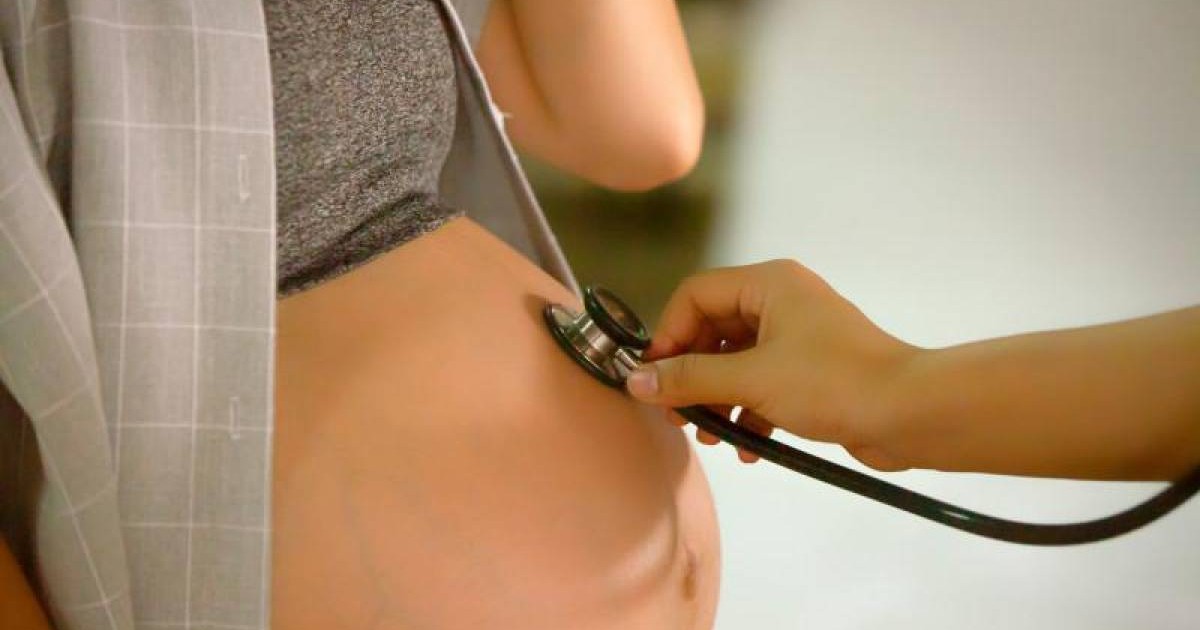 Алматинские врачи вернули к жизни беременную женщину, впавшую в кому после ДТП