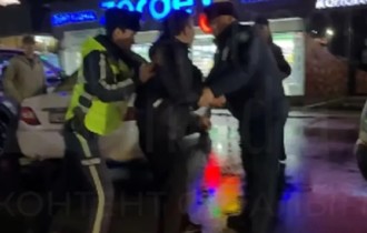 В Таразе пассажир напал с ножом на водителя автобуса