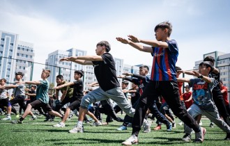 «Казахстан проигрывает»: общественники сравнили число алкомаркетов и спортплощадок