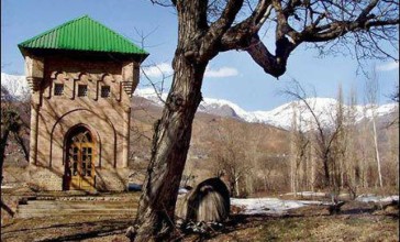 Место поклонения - Мавзолей  Шейха Умара Вали