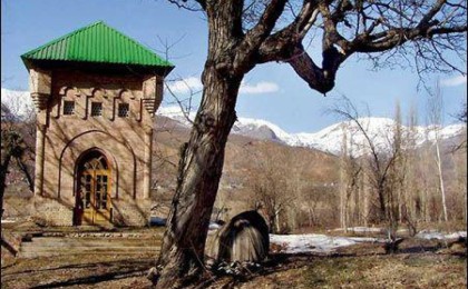 Место поклонения - Мавзолей  Шейха Умара Вали