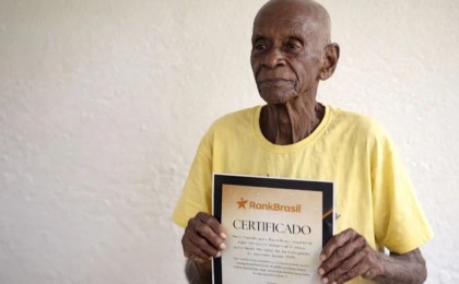 В Бразилии нашли 118-летнего долгожителя, который курит и пьёт кофе