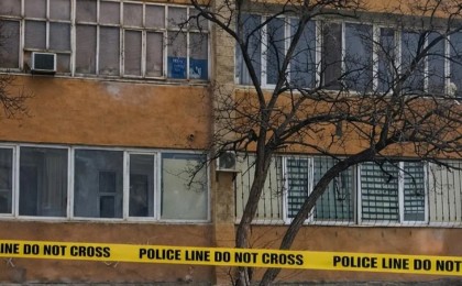 В Актау девушка спрыгнула с пятого этажа