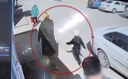 «Пошли, дам кольцо»: в Актобе девушка пыталась увести маленькую девочку со двора