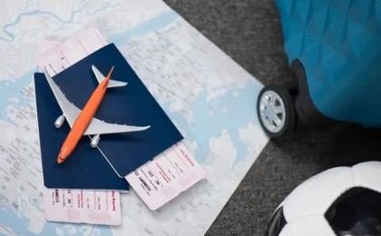 В Актобе мужчина собирал деньги за туры за рубеж и присваивал их
