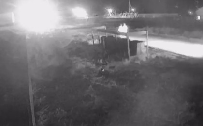 В ЗКО пьяный водитель сбил двух женщин и скрылся (ВИДЕО)