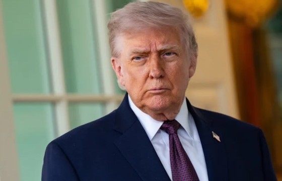 Демократы хотят отстранить Трампа от власти