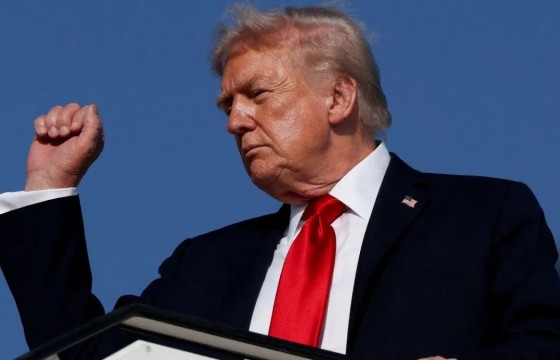 «Меня попросили»: Трамп отложил удар по Ирану после просьбы лидеров стран Персидского залива