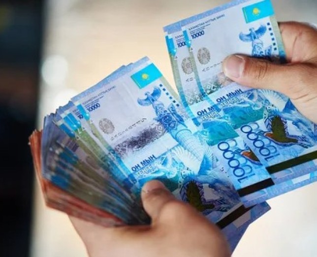 Казахстанцам спишут долги без проверки доходов и имущества: подробности