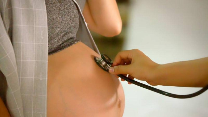 Алматинские врачи вернули к жизни беременную женщину, впавшую в кому после ДТП