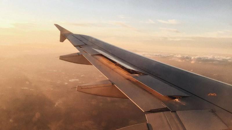 С завышенными ценами на авиабилеты будут бороться в Казахстане