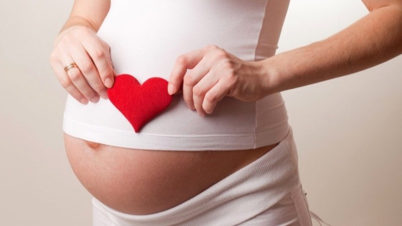 Экстренное сопровождение: полиция помогла беременной на трассе