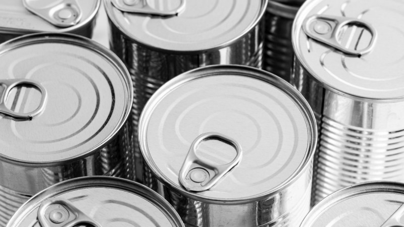 В Казахстане произвели 180 тысяч банок консервов из мяса сайгака