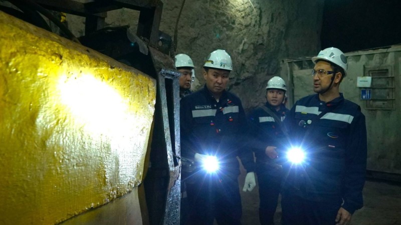 Председатель Правления Казахмыса провел встречу с коллективом Западного рудника