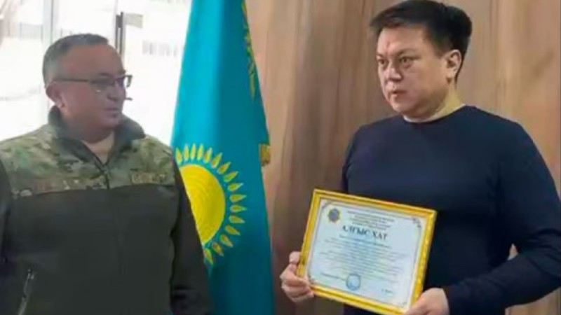 Житель Тараза спас ребёнка из-под льда