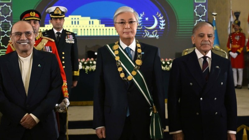 Касым-Жомарт Токаев получил высшую награду Пакистана