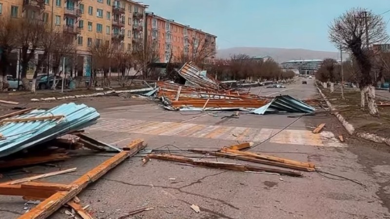 На юге Казахстана объявлена ЧС (ВИДЕО)