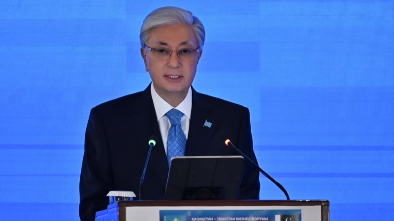 «Легко и непринужденно»: президент раскритиковал банки второго уровня