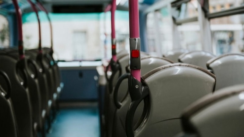 Водители без прав возили пассажиров в Алматы