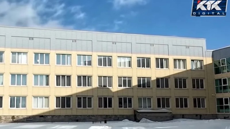 Старшеклассник выпал из окна школы-интерната: подросток в тяжёлом состоянии