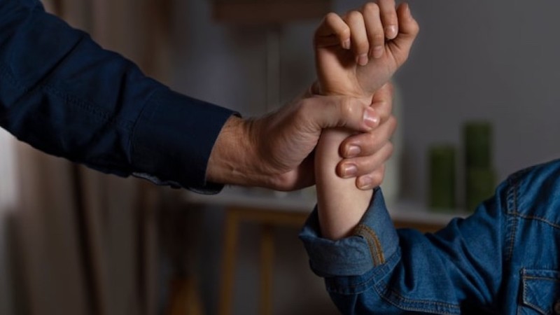 Чиновник из ЗКО подозревается в изнасиловании