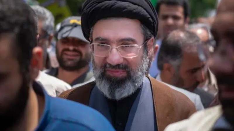 Верховным лидером Ирана может стать сын аятоллы Хаменеи