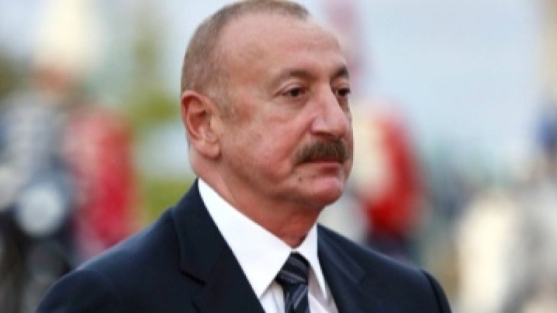 Азербайджан отзовет из Ирана всех дипломатов