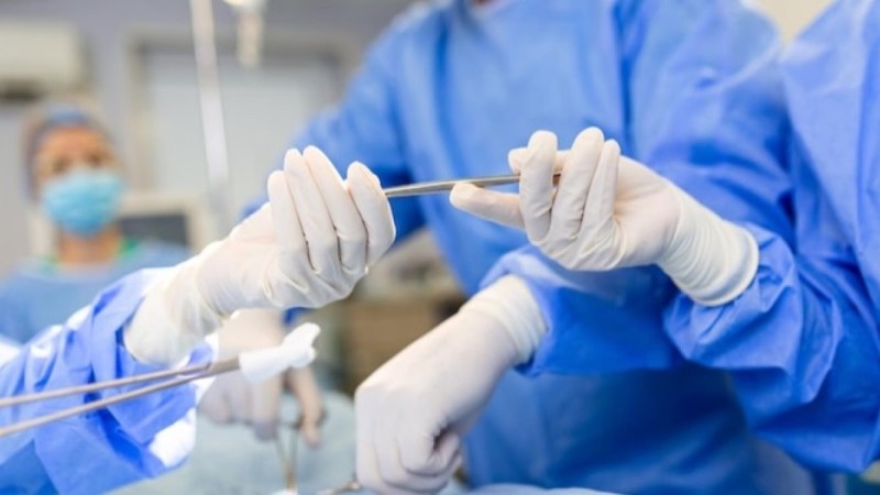 В Шымкенте врачи извлекли магнит и винт из кишечника ребёнка