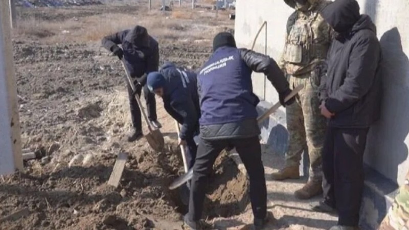 Загадочное дело об убийстве семьи в Атырау: Наурыза могли убить ещё летом