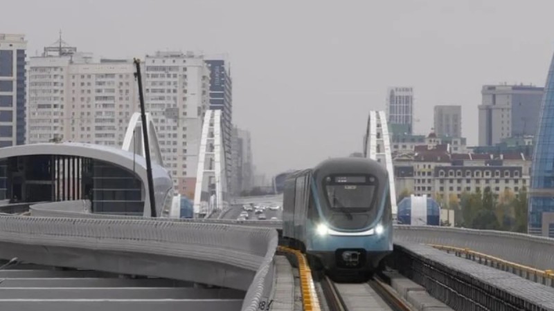 Стала известна стоимость проезда на LRT