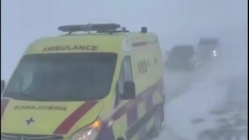 Сотрудники МЧС спасли почти 300 человек из снежных заносов