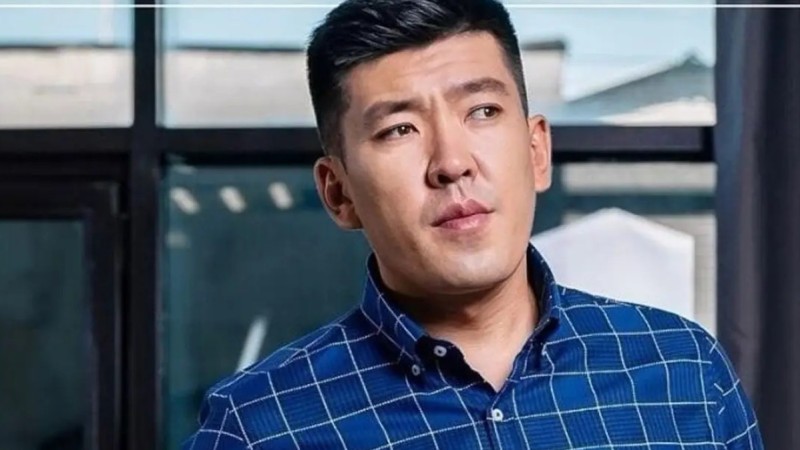 Блогер Мейржан Туребаев отбыл срок и вернулся домой