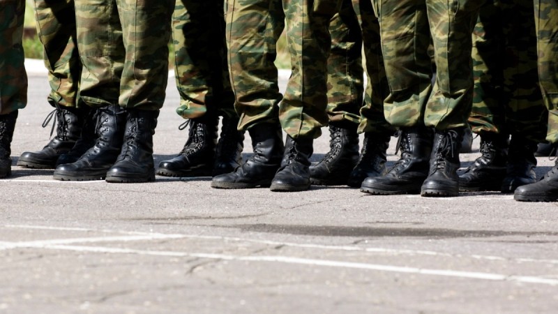 Медработник обещал «освободить» от армии и обманул родителей на 1,2 млн тенге