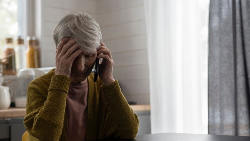 71-летняя алматинка лишилась жилья и 20 миллион тенге из-за мошенников