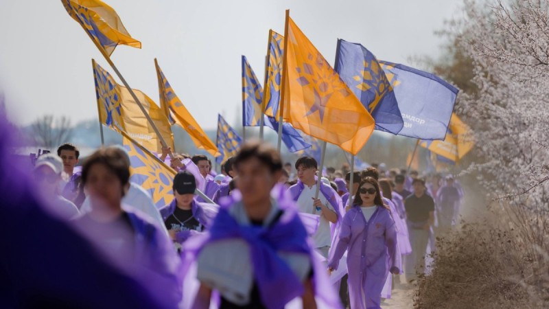 Диджей-сет и 20 тонн мусора на берегу Большой Алматинки