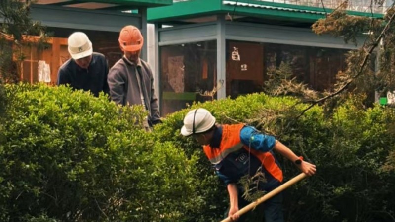 В Алмате прошли субботники на строительных объектах