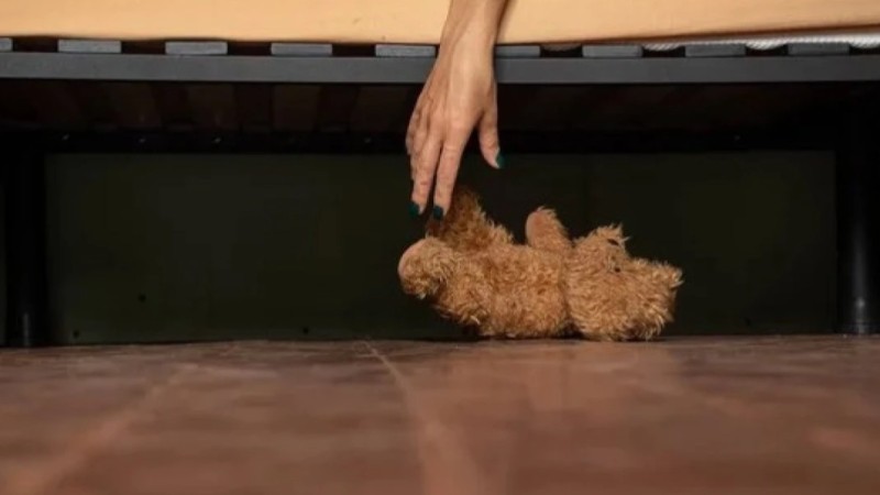 “Папа изнасиловал меня в 3 года”: 48-летняя женщина рассказала шокирующие воспоминания из детства