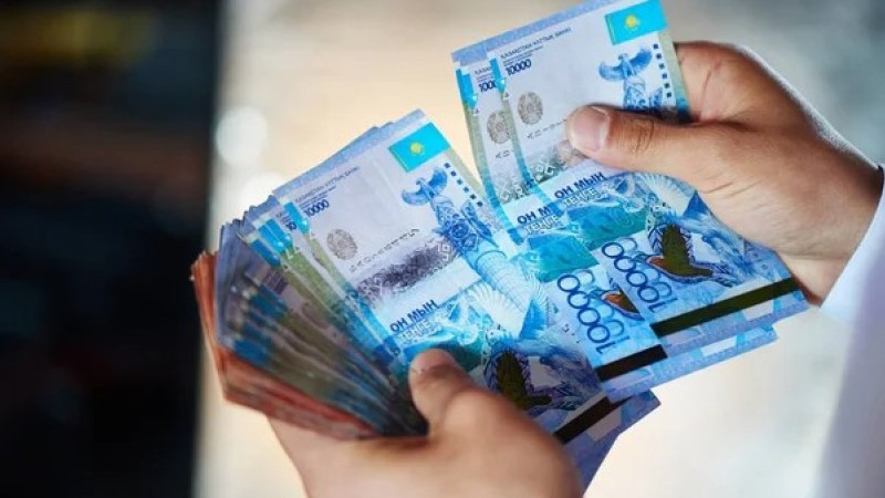 Казахстанцам спишут долги без проверки доходов и имущества: подробности