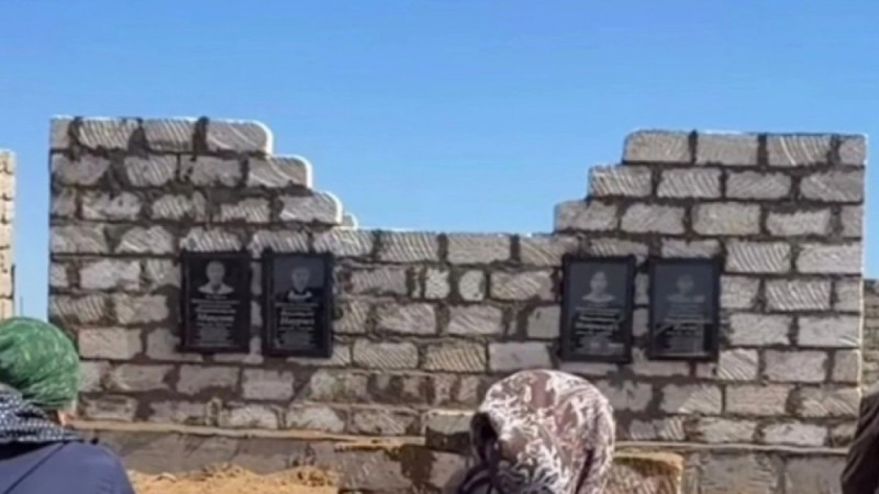 Трагедия в Атырау: родственники погибшей семьи возвели могилу