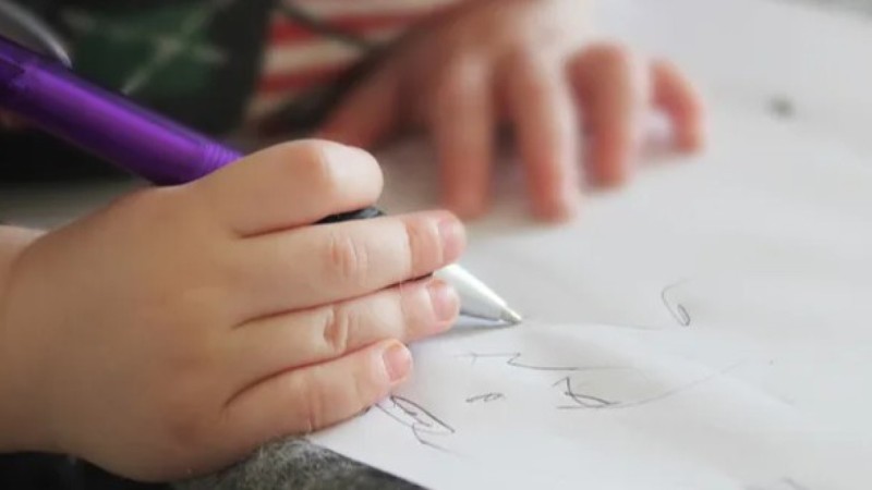 Малыш погиб в детском саду во время сна: воспитательницу признали виновной