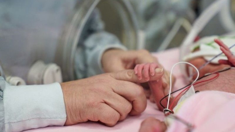 Ребёнок весом 400 граммов выжил и вернулся домой после 129 дней в реанимации