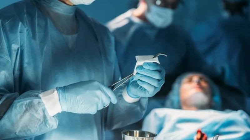 Без разрезов и наркоза: в Актау впервые провели уникальную операцию
