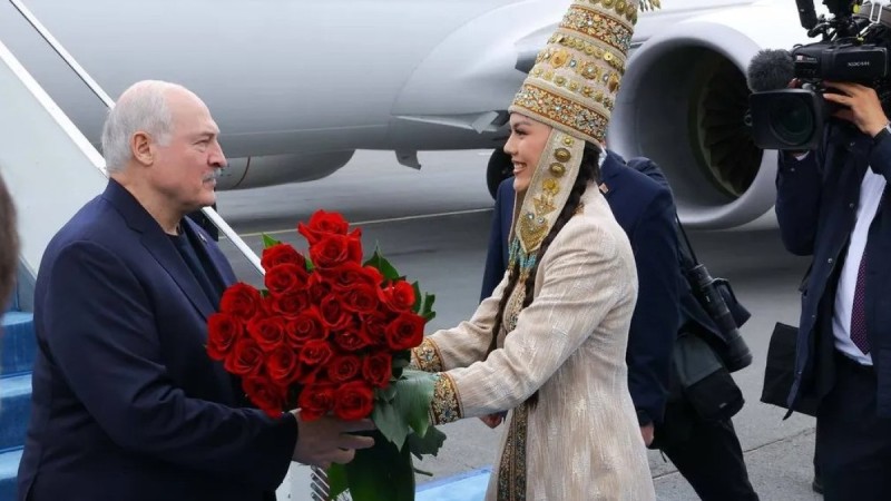 Президент Беларуси Александр Лукашенко прибыл в Астану