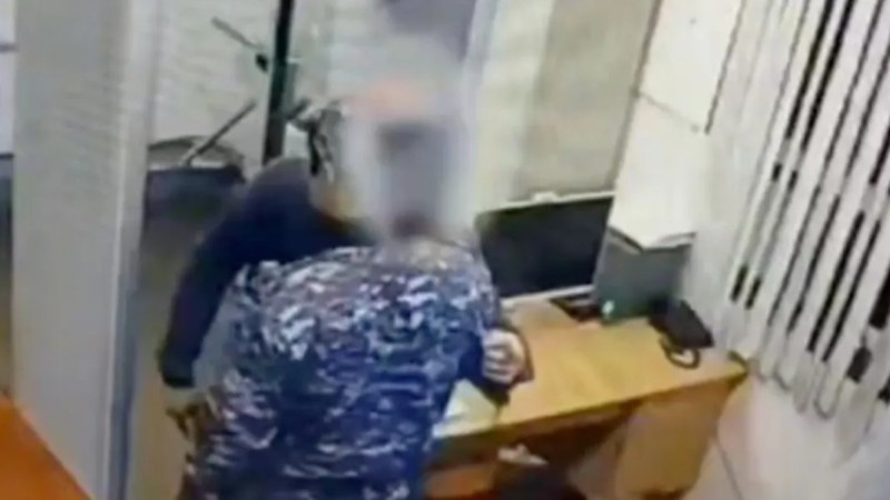 Осужденный ударил сотрудницу СИЗО в Караганде