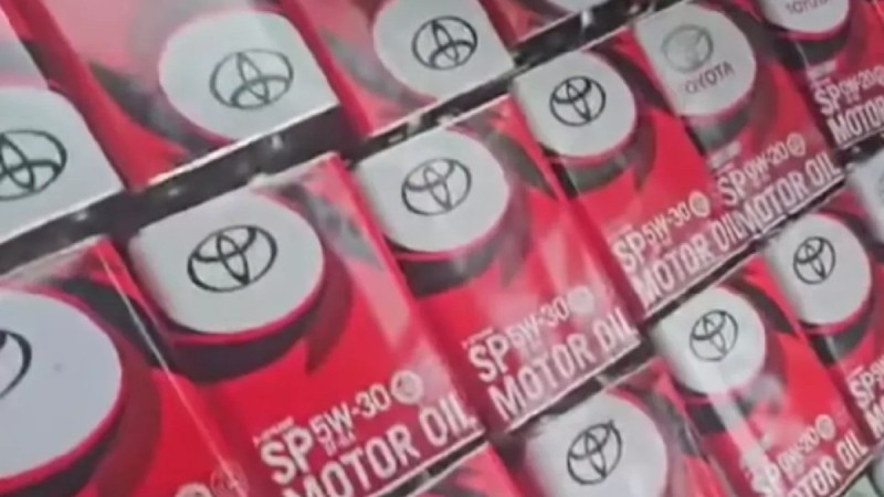 Поддельное масло Toyota и Lexus изготавливали в Шымкенте