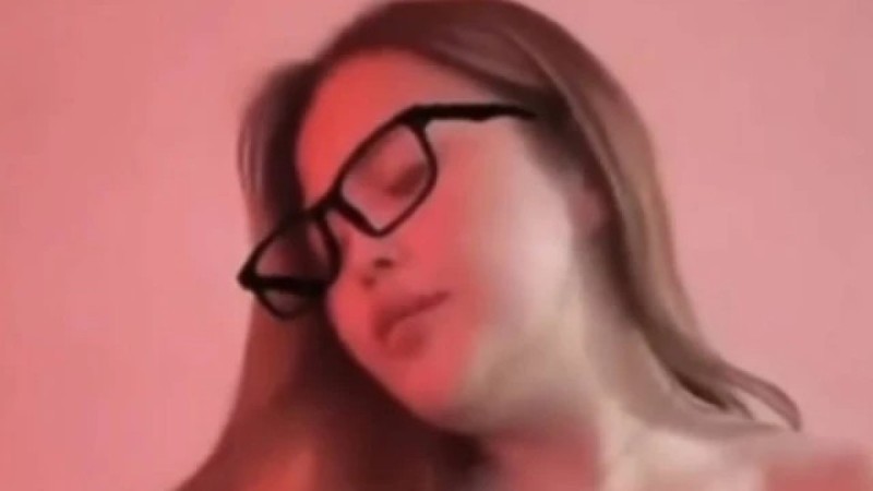 В Семее 26-летнюю девушку арестовали после скандального эфира в TikTok