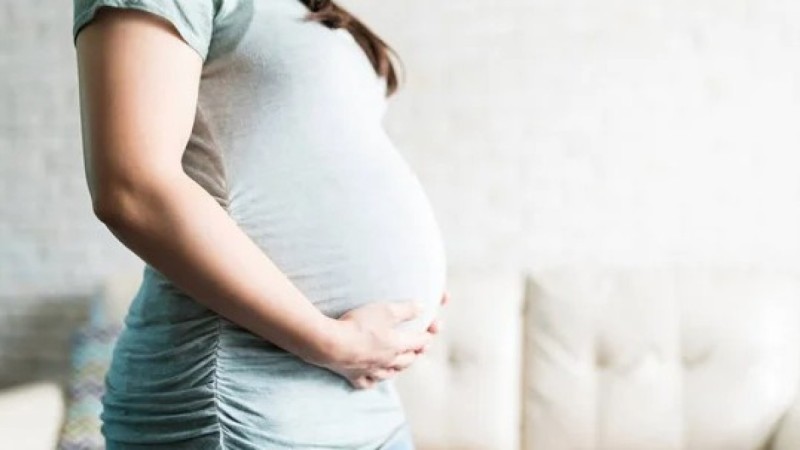 Беременную 18-летнюю девушку избили и вывезли на кладбище в Жамбылской области